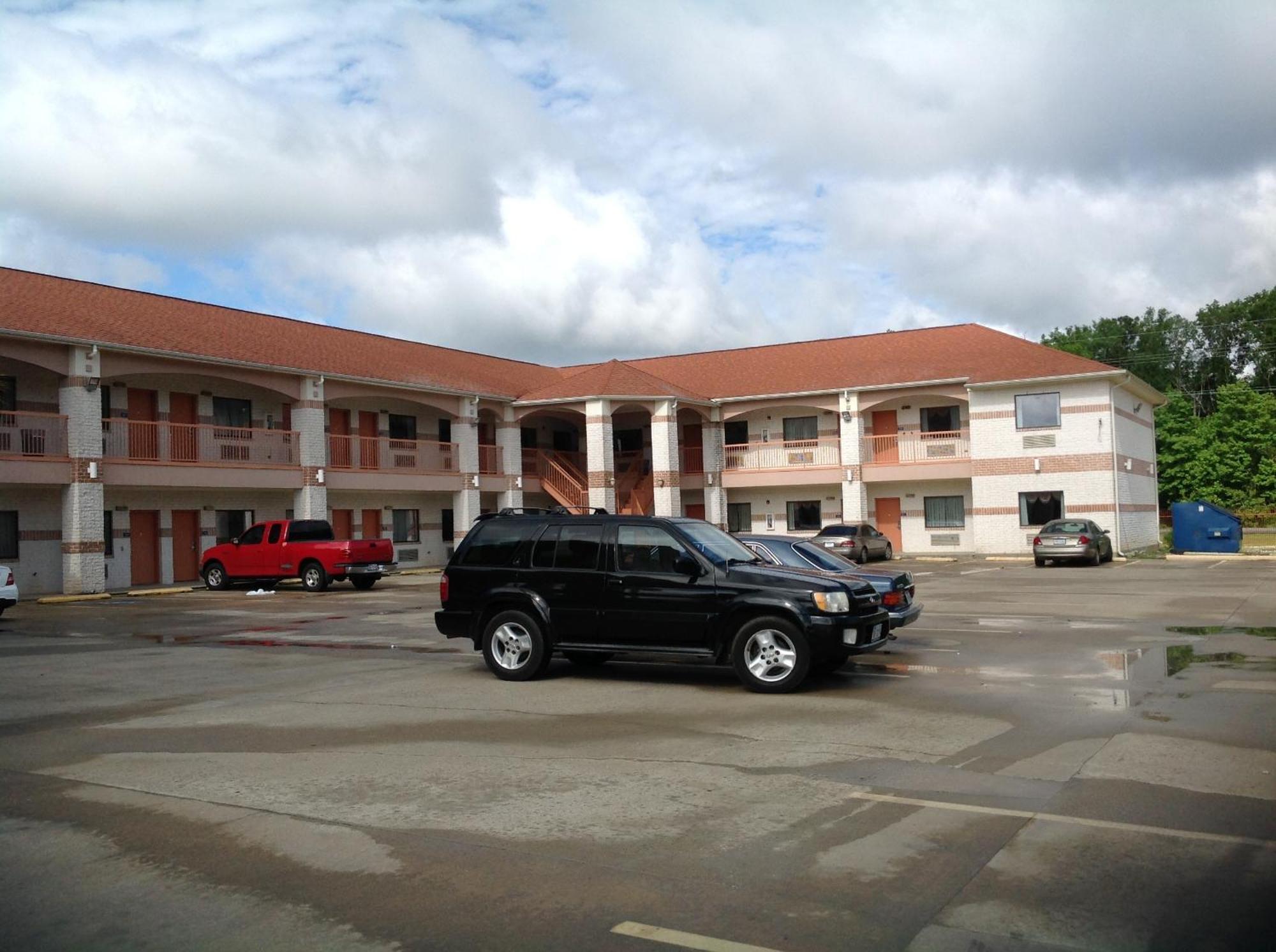 Executive Inn & Suites Shepherd Exterior foto